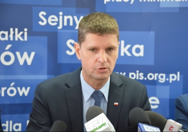 Dariusz Piontkowski: ministerstwo edukacji będzie wnioskować do premiera o powrót uczniów do szkół