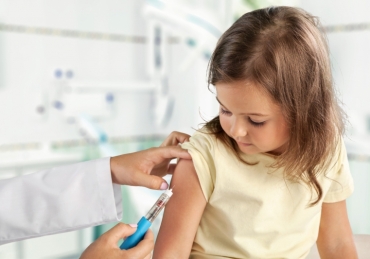 Rozpoczynają się szczepienia dzieci przeciwko Covid-19. Ilu rodziców z tego skorzysta?