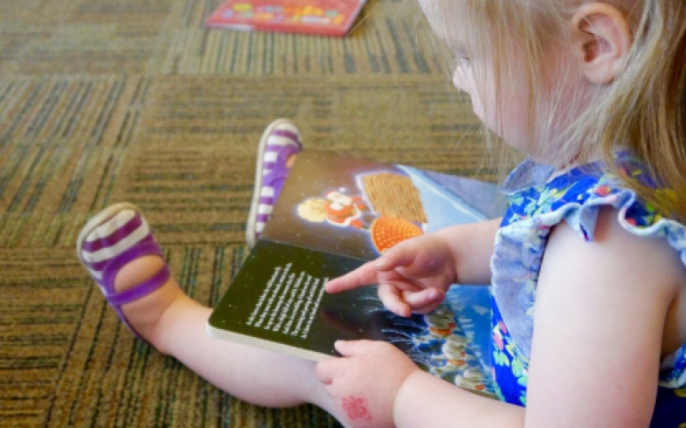 Naklejki za czytanie. Świetna akcja Biblioteki Kraków