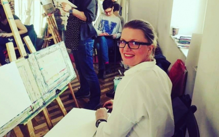 Tańsze obiady, lżejsze tornistry i więcej miejsc w liceach