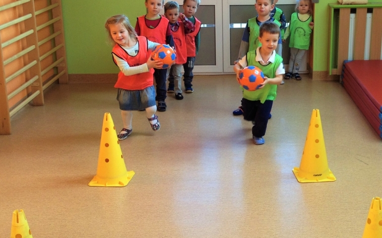 Piłka nożna, koszykówka, siatkówka i piłka ręczna dla przedszkolaków