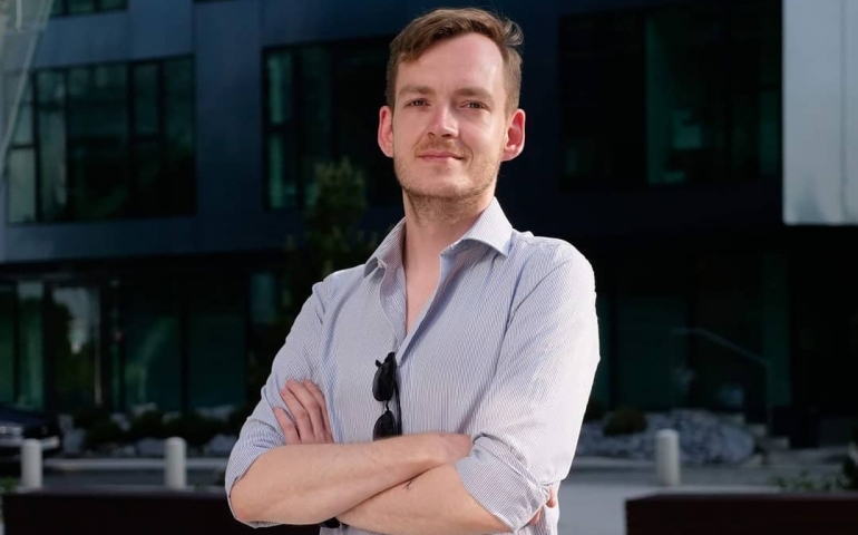 Marcin Świątkowski: Uciekam ze szkoły, bo praca za 2200 to kiepski dowcip [ROZMOWA]