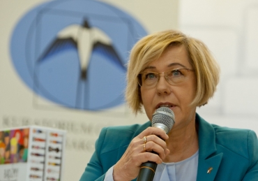 Barbara Nowak ma przeprosić nauczycieli za przypisanie im alarmów bombowych