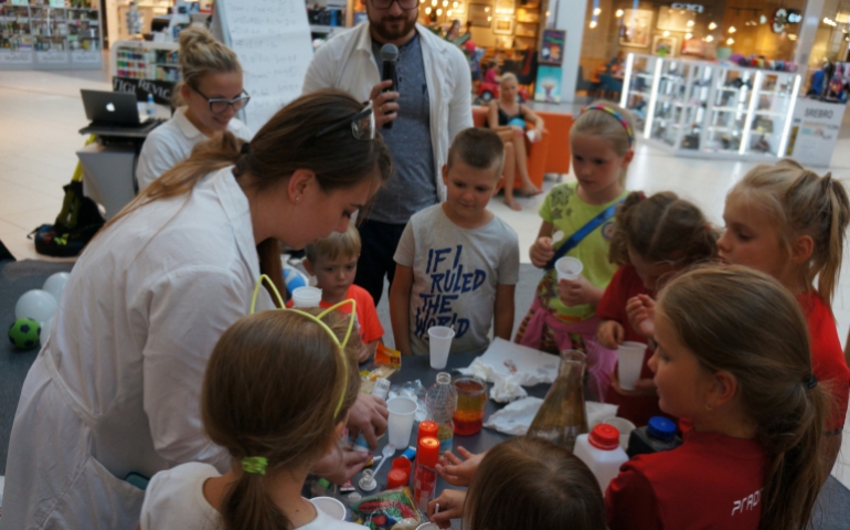 Wystrzałowy Dzień Dziecka w Galerii Bronowice. Będą rakiety, samoloty i roboty