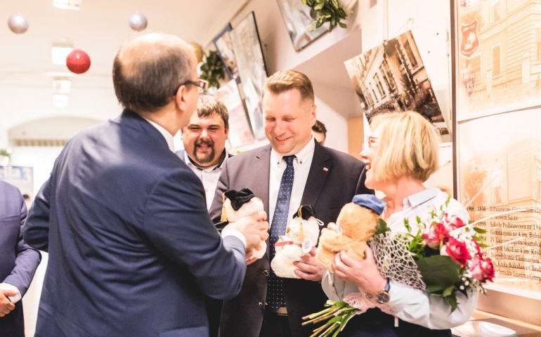 Antyszczepionkowy film powstał na zlecenie ministra edukacji? Tak twierdzi Barbara Nowak