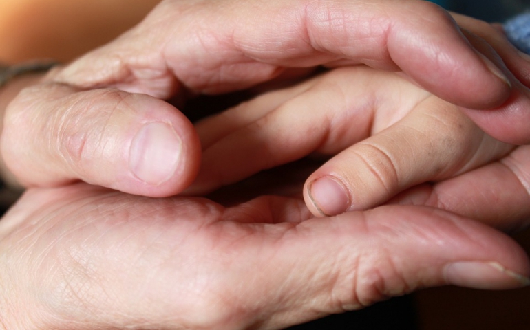 Dzieci mogą pomóc seniorom