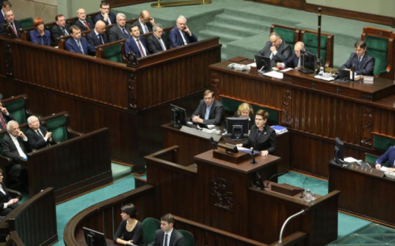 W expose o sześciolatkach i 8-klasowej podstawówce