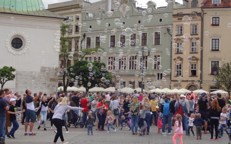 Miasta, w których rodzinom żyje się najlepiej. Kraków na szarym końcu