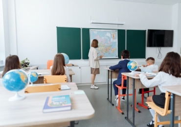 Tyle po podwyżce zarobią nauczyciele. To podniesie prestiż zawodu?