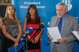 Krakowscy nauczyciele nie otrzymają na razie obiecanych przez rząd podwyżek. Powód?