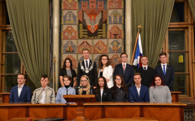 Młodzi radni pilnie poszukiwani. Dziś mija termin zgłoszeń 
