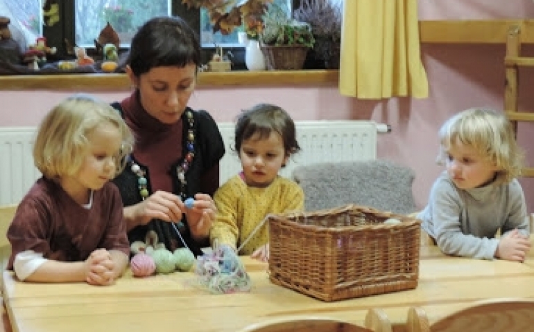 W Motylowie dzieci się bawią