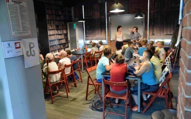 Wakacje w Muzeum AK.  Szlakiem bohaterów walki o polską niepodległość