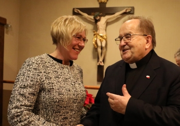 Barbara Nowak naciska na dyrektorów szkół, by lekcje religii organizowali w środku dnia