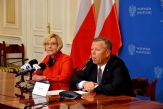 Ponad 46 tysięcy złotych dla małopolskiej kurator oświaty. Wojewoda nagradza i … kontroluje