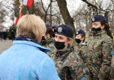 Barbara Nowak chce wysyłać uczniów na front? Apeluje o powszechne szkolenie obronne