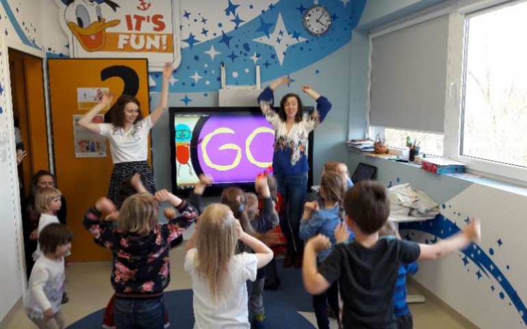 Disney English bawi i uczy angielskiego. To świetny sposób na naukę języka