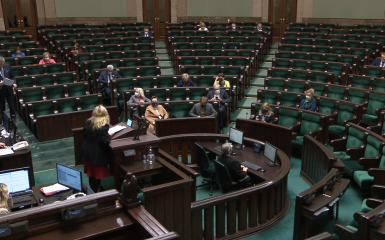 Sejm o zarobkach nauczycieli: Ich pensje są obraźliwe dla uczniów i rodziców