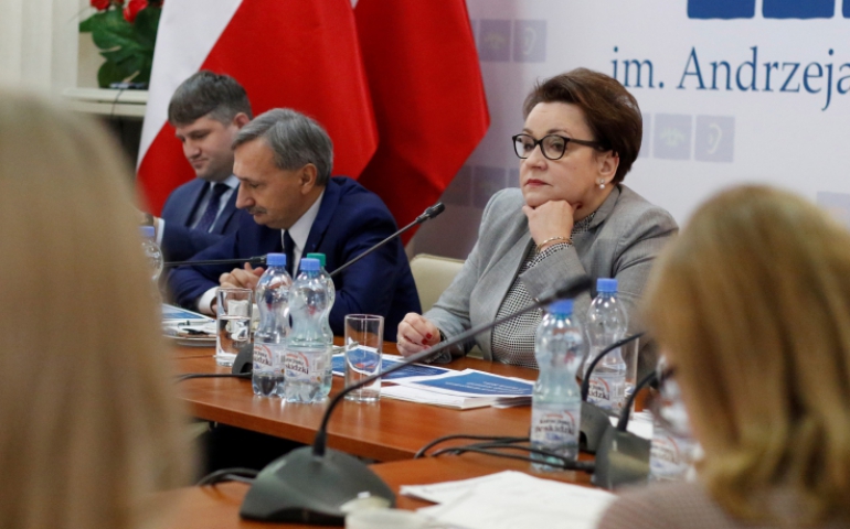 Zdaniem małopolskiej kurator raport NIK jest manipulacją na potrzeby wyborów